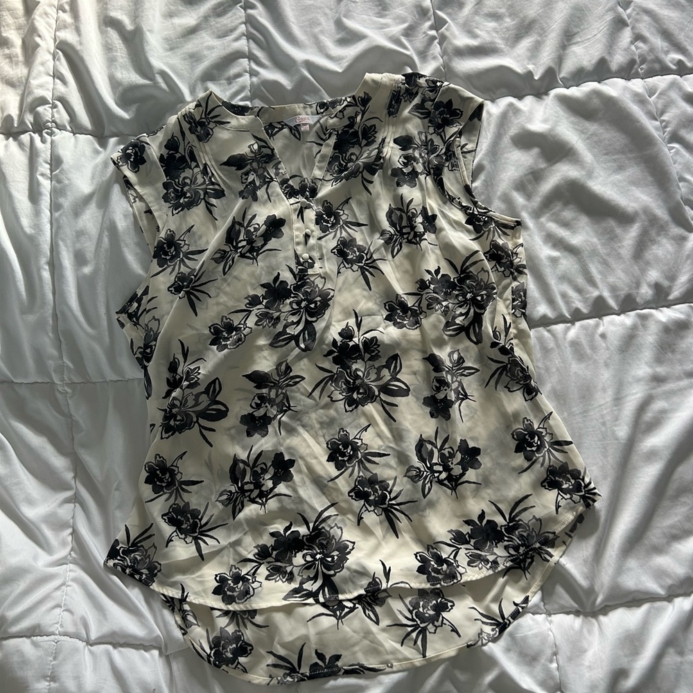 Candie's Black Floral Print Blouse